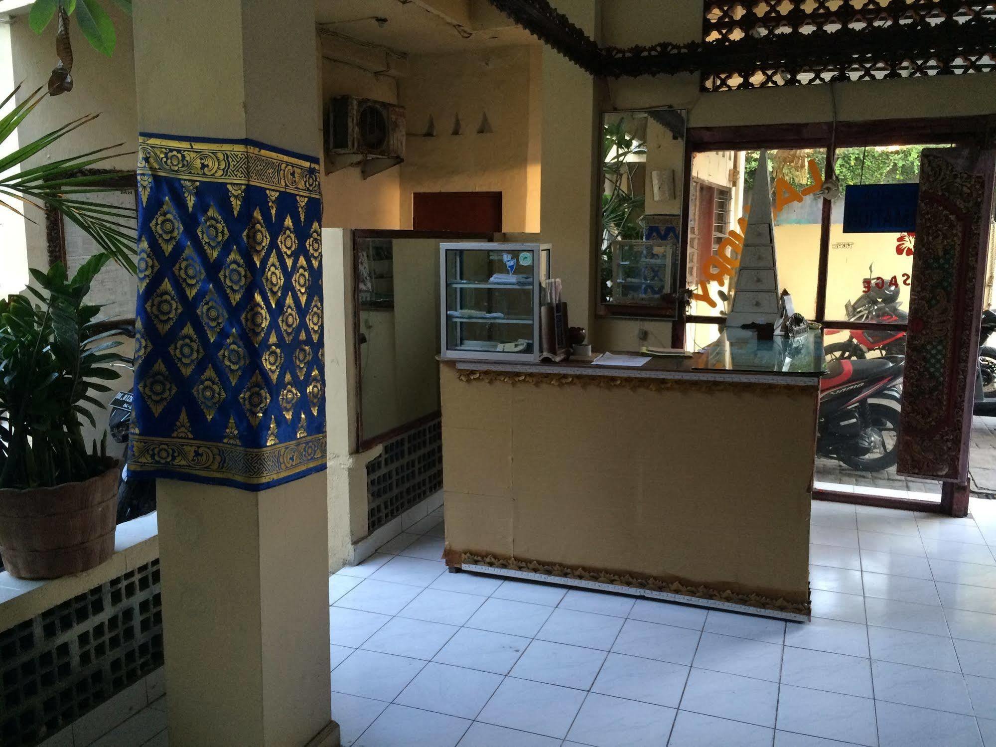 Rita Za Hotel Kuta Lombok Exterior foto