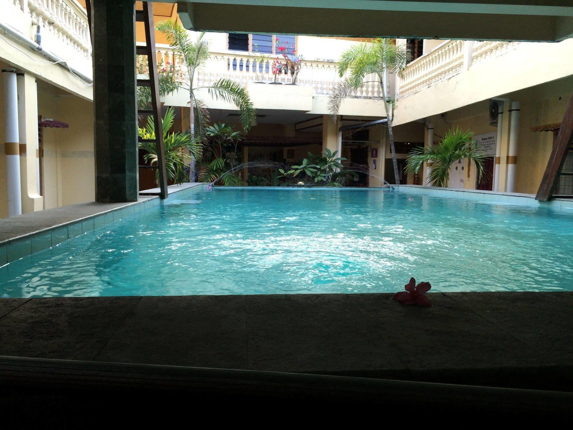Rita Za Hotel Kuta Lombok Exterior foto